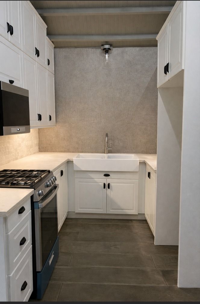 Kitchen entry, from the hearth